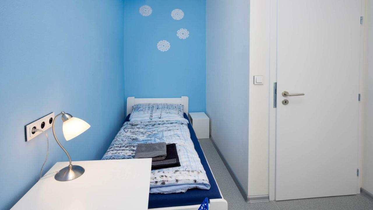 Apartment Four Year Seasons - Walkable To Centre, Metro And Riverside Prague Exterior photo