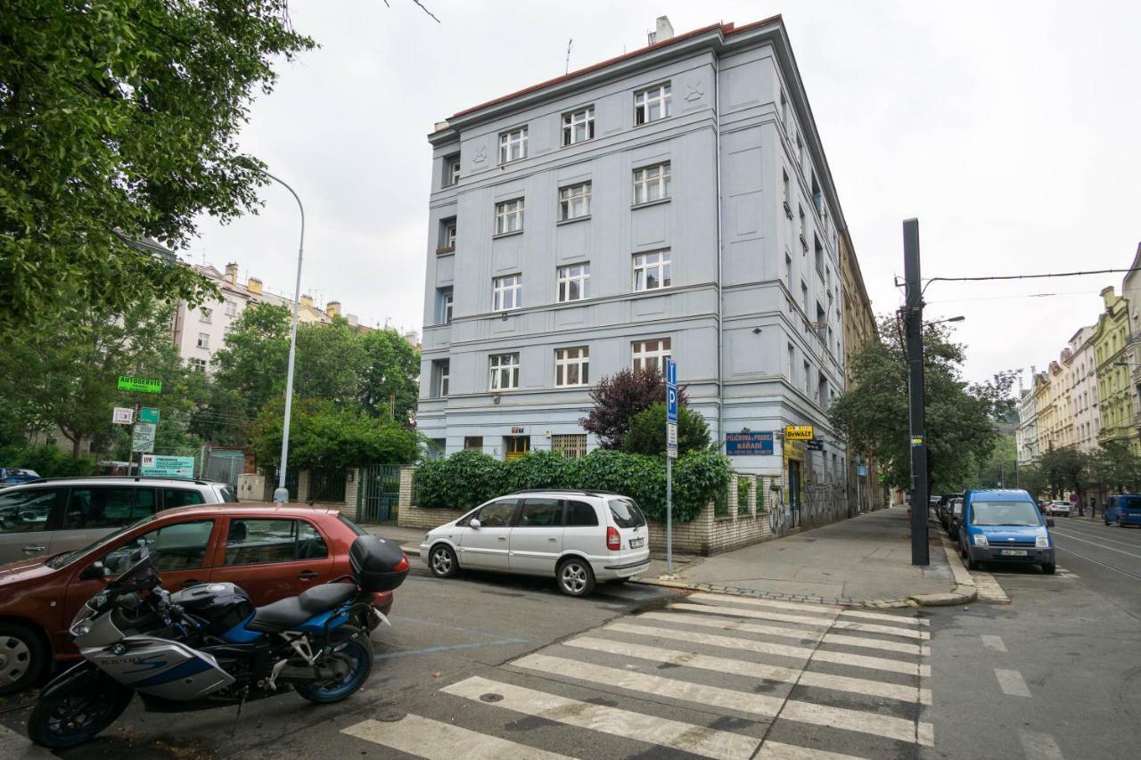 Apartment Four Year Seasons - Walkable To Centre, Metro And Riverside Prague Exterior photo
